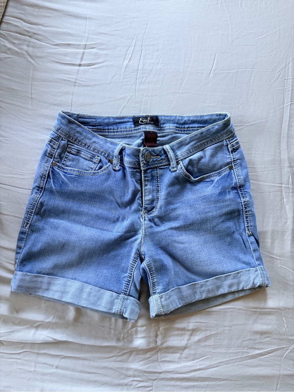 Earl Jeans Light Wash Rolled Hem Denim Shorts -size 4